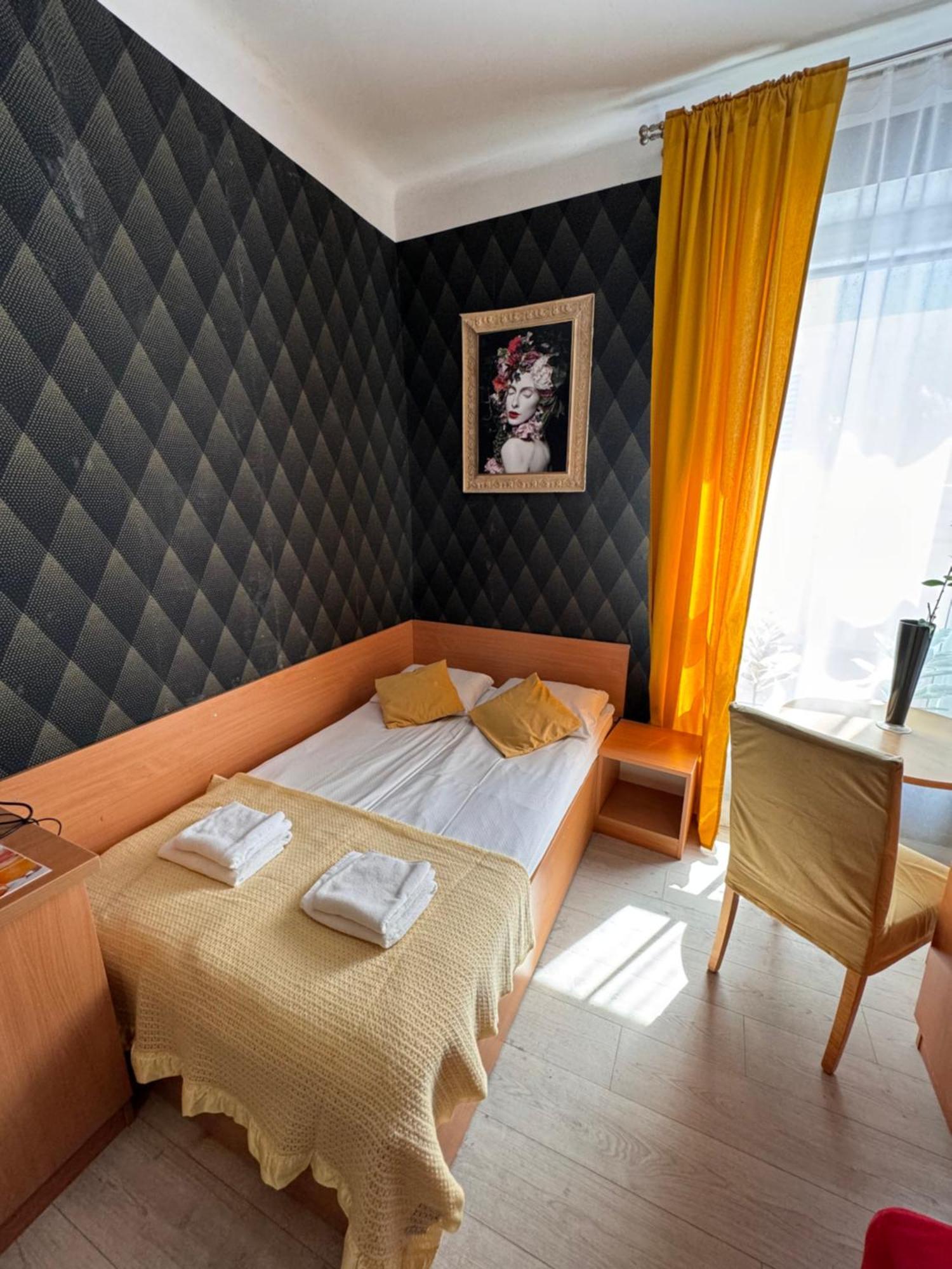 Stary Rynek 18 Apartment *